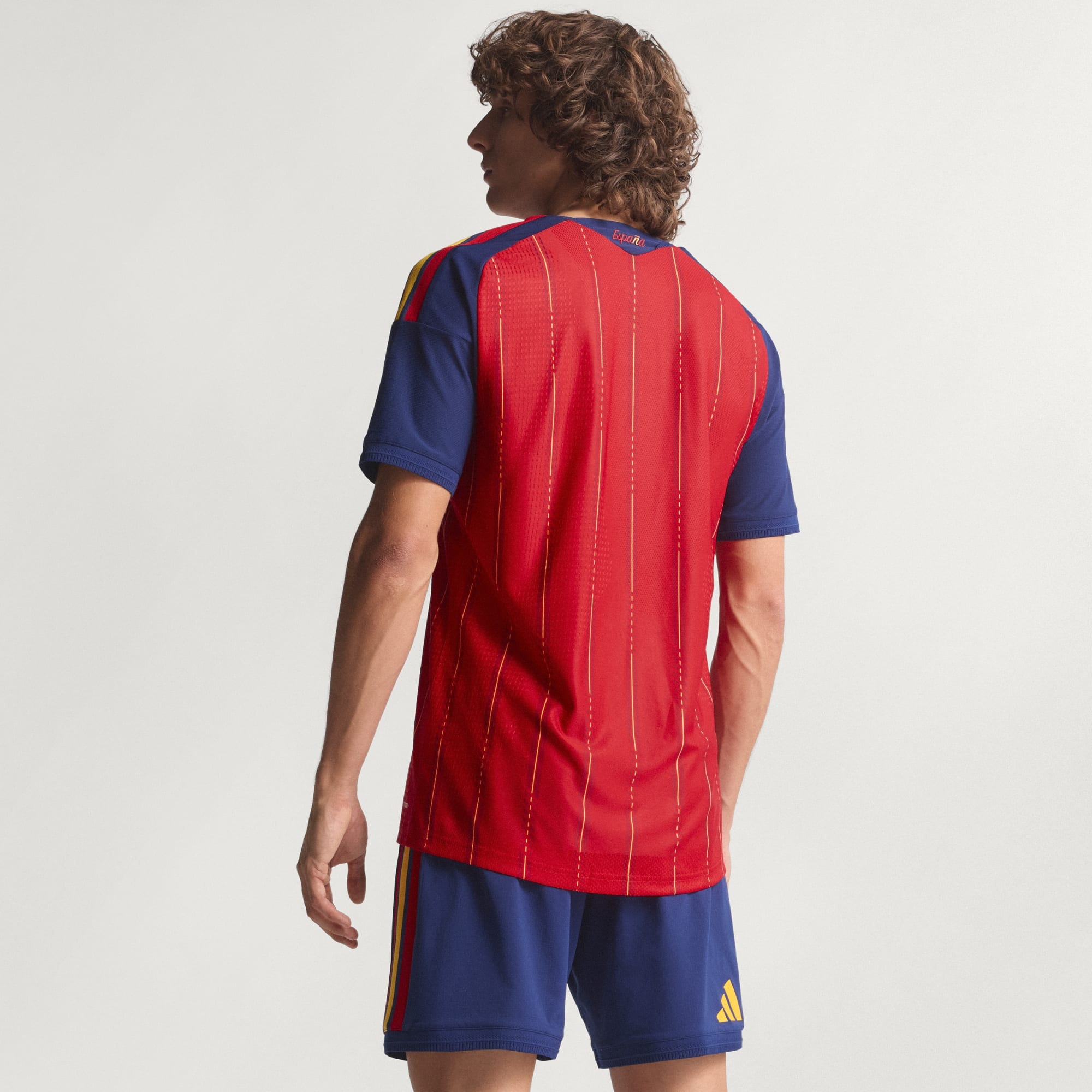 Camisa I Espanha 26 Authentic