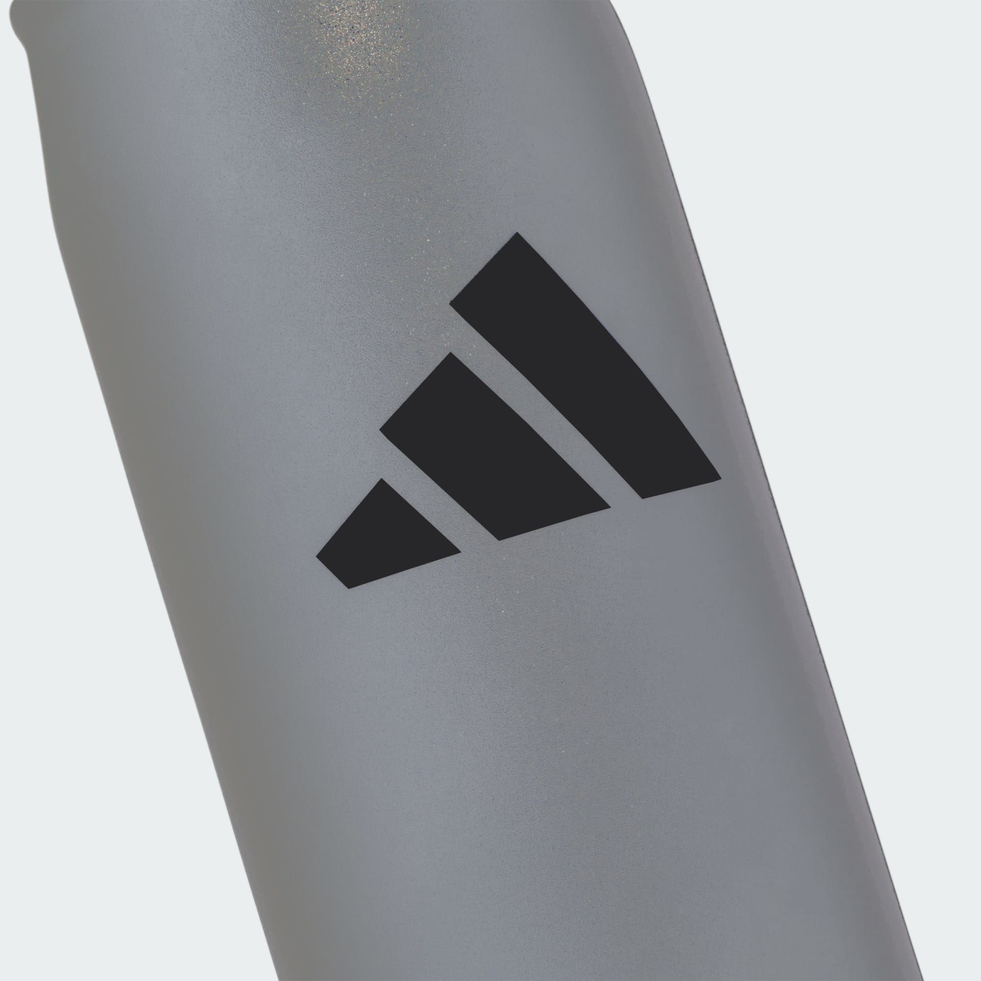 Garrafa de metal com tampa de rosca 0,6 L