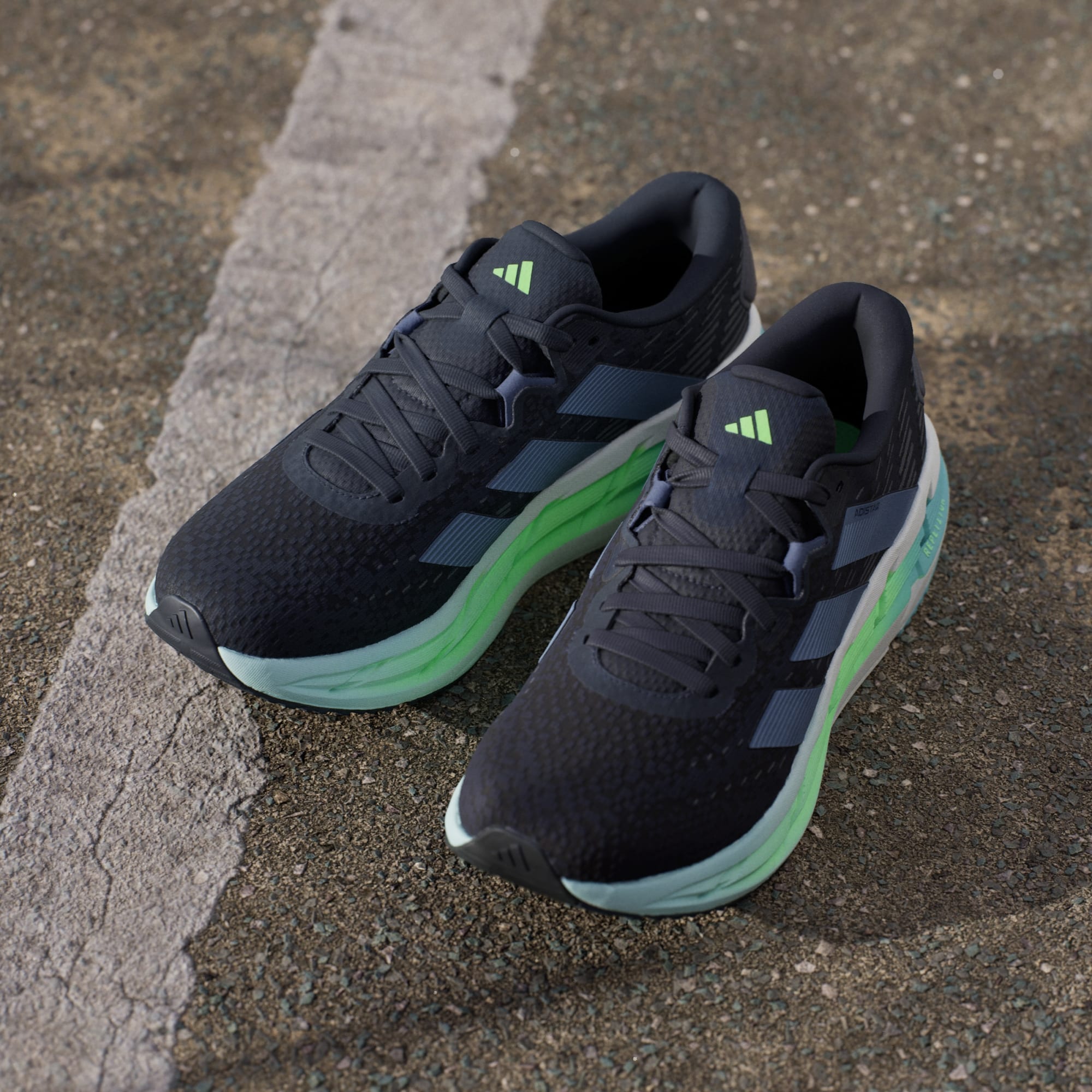 Tênis Corrida Adistar 4