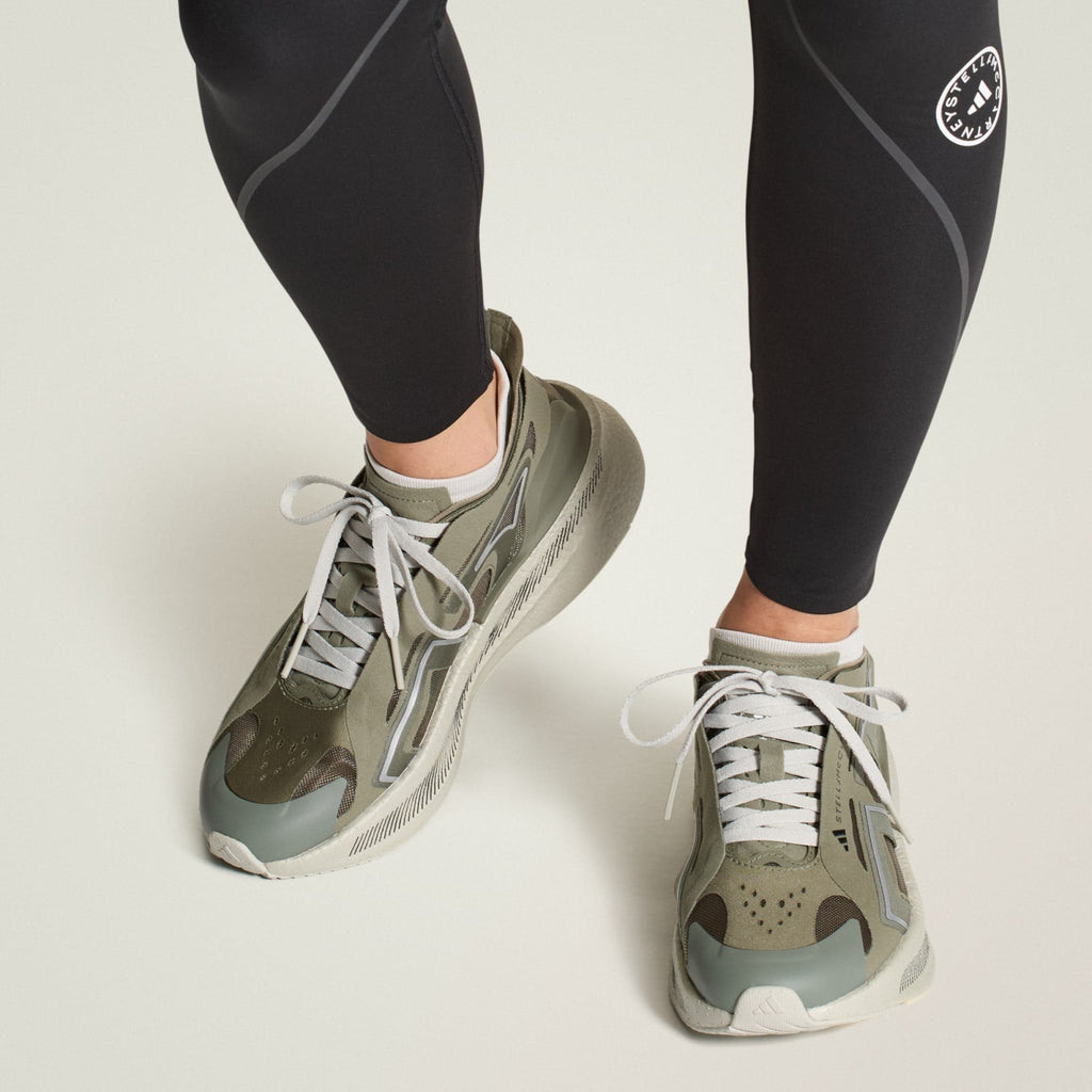 Tênis adidas by Stella McCartney Ultraboost 5